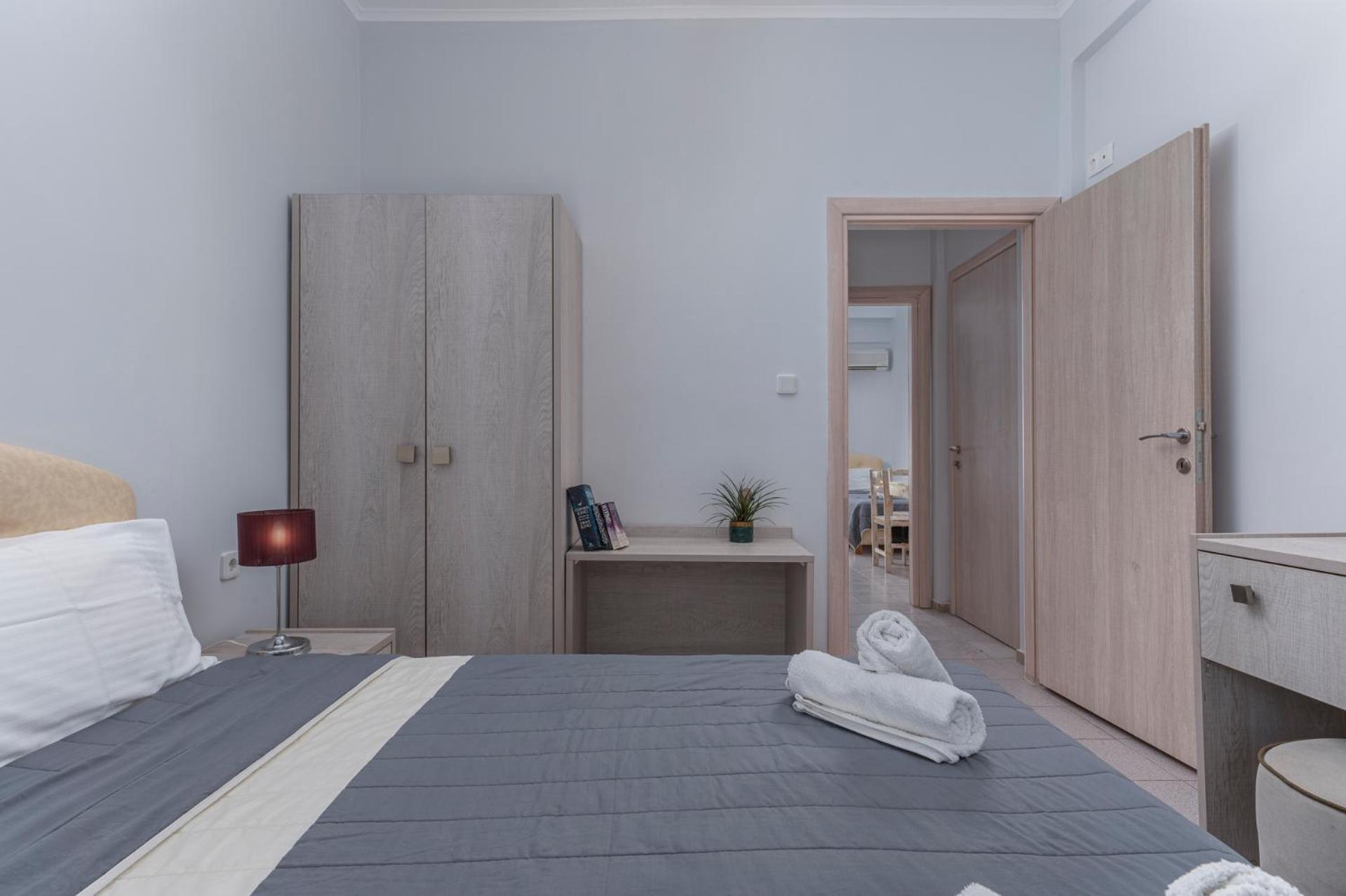 Adonis Hotel Pefkochori Pokoj fotografie